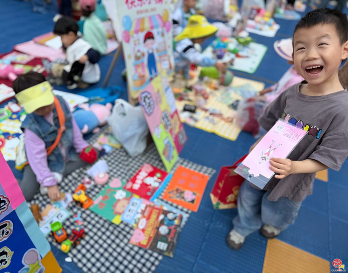 读书读出新花样？鹤琴英华幼儿园的世界读书日太会“整活”啦！