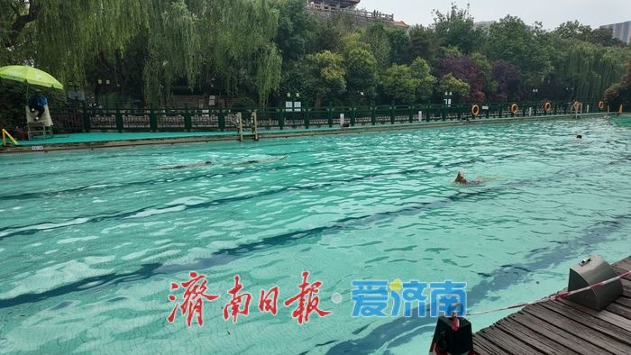 一年四季 泉在济南 