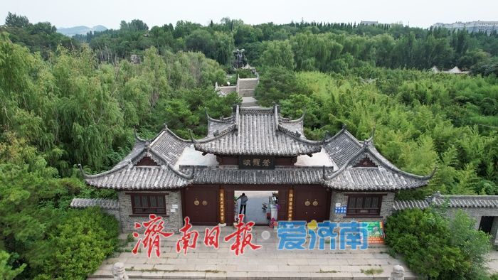 一年四季 泉在济南丨“苍峡雷鸣” 胜景引游人