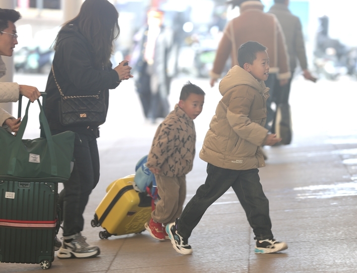 春节假期余额不足 济南火车站迎来返程高峰