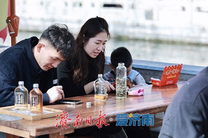 品泉城大碗茶 赏济南泉水韵