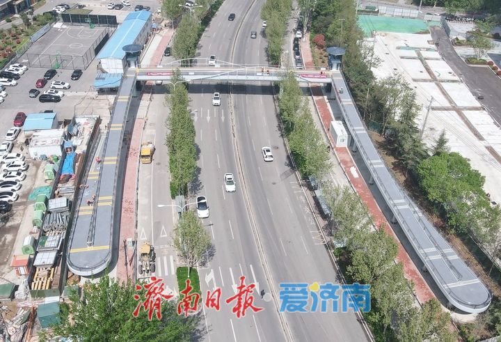 “U”形长步梯搭配直梯，二环南路新建过街天桥亮相