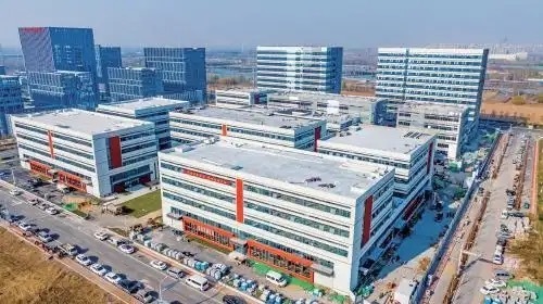 山东科创·黄河科创中心项目已封顶 预计2026年5月交付