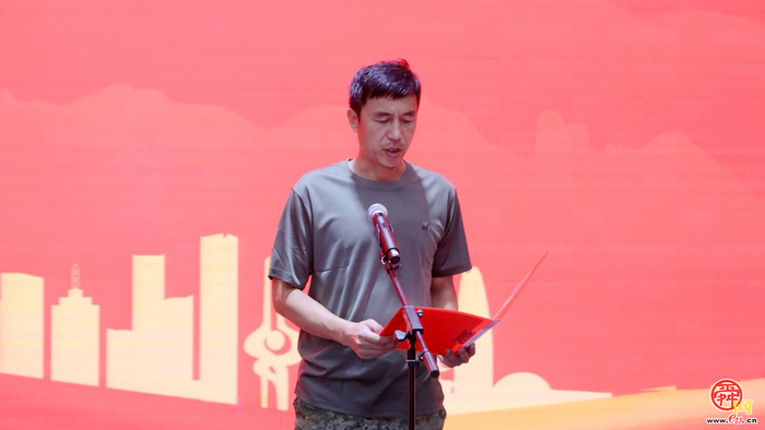 “爱我国防”2025年济南市青少年军事体验活动热血开营 ——以青春之名铸就钢铁长城