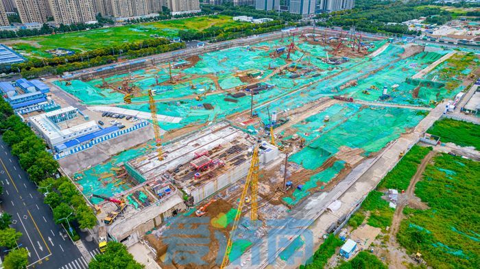 导航已精确定位，航拍直击山东最大第四代万达广场建设现场