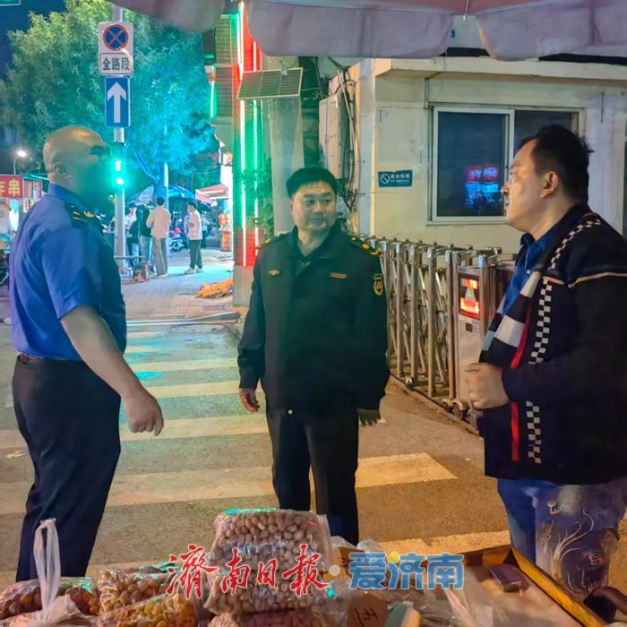 双节“城管蓝”守护“烟火红”！市中城管织密城市保障网