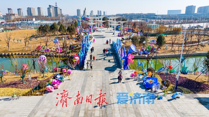 “浮光森林”“雨林鹦扉”抢先看：鹊华新春灯会五大主题区构筑奇幻之夜