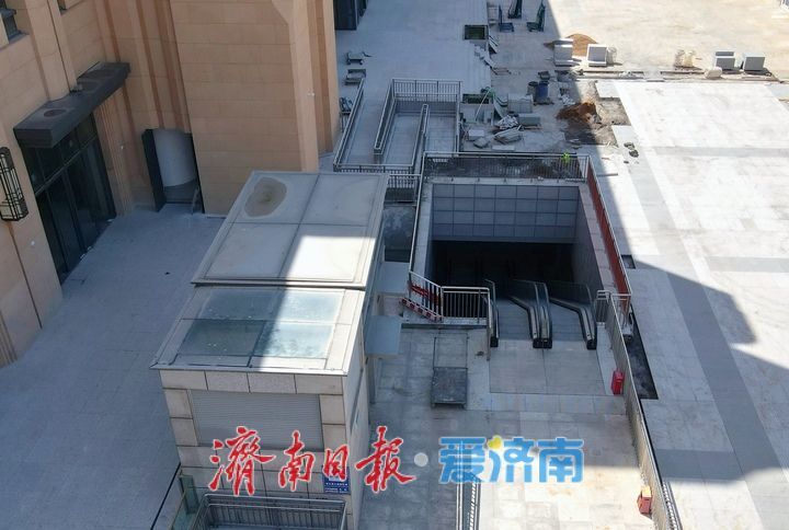 济南站增设北站房项目外装基本结束