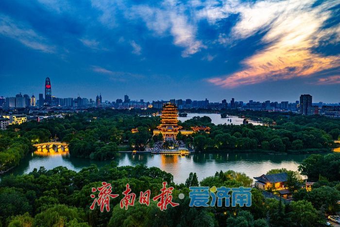 一年四季 泉在济南 