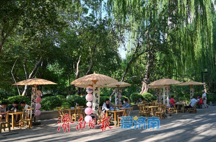 五龙潭：泉水凉茶消酷暑，市民游客觅清凉