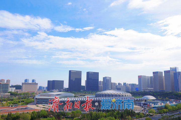 一年四季 泉在济南丨泉城蓝刷屏 满目皆清新