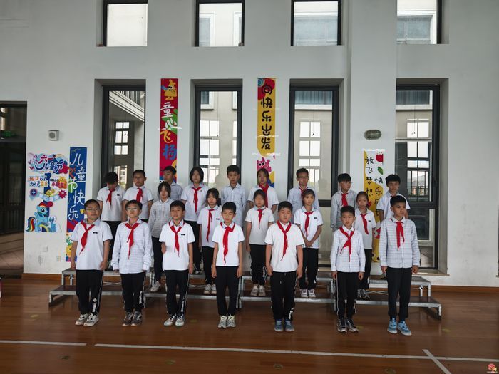 最美舞台，以美育人——济南市历下区龙奥学校2026年班级文化艺术节圆满举行