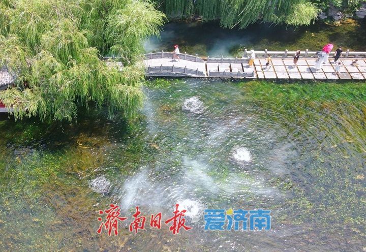 一年四季 泉在济南丨泉水潺潺绕古城，宛如瑶池落凡尘