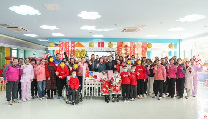 鸣鸣加油！济南市儿童福利院为“福娃”举办18岁成人礼暨生日会