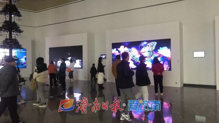 第三届济南国际双年展火爆周末 近两万人进馆打卡