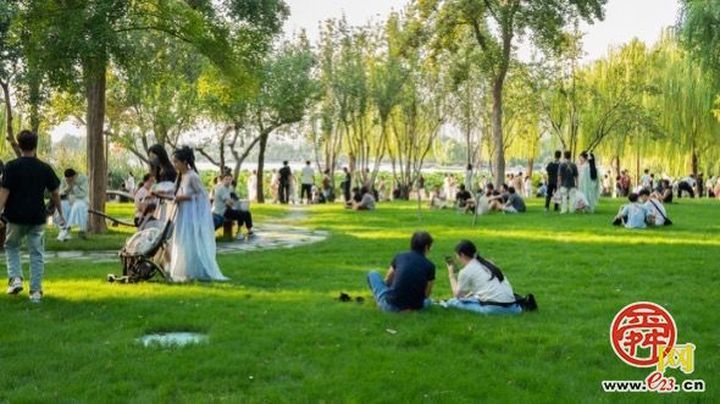 今年济南将新增共建花园50处，新开放共享绿地100处