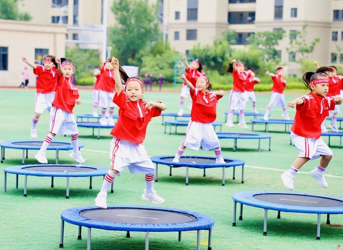 健康第一！市中区幼儿园体育嘉年华点亮幼儿多彩童年
