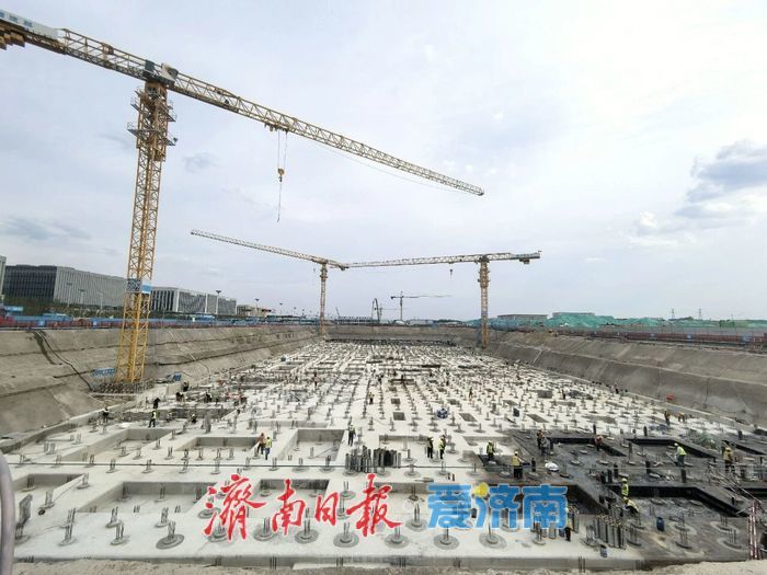 项目强省会｜山航济南新基地（一期）1号综合办公楼主体结构封顶