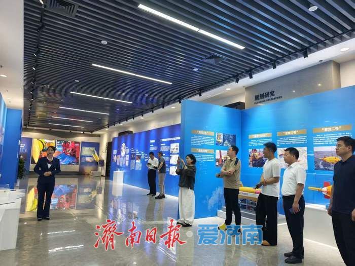 近3500人打卡！记者探访“从山顶到海洋”科普巡展山东站，泉轨共生、济钢卫星成亮点