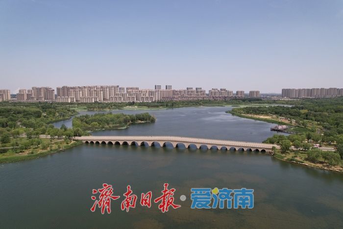 一年四季 泉在济南 