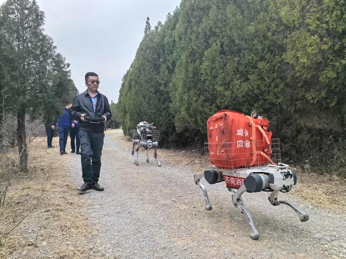 “AI员工”上岗森林消防，爬山健步如飞，能听懂三语指令