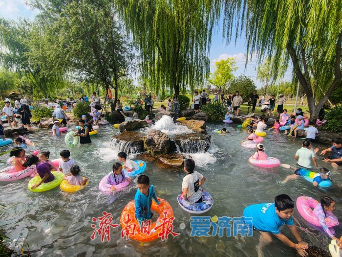 一年四季 泉在济南丨清泉潺潺引客来