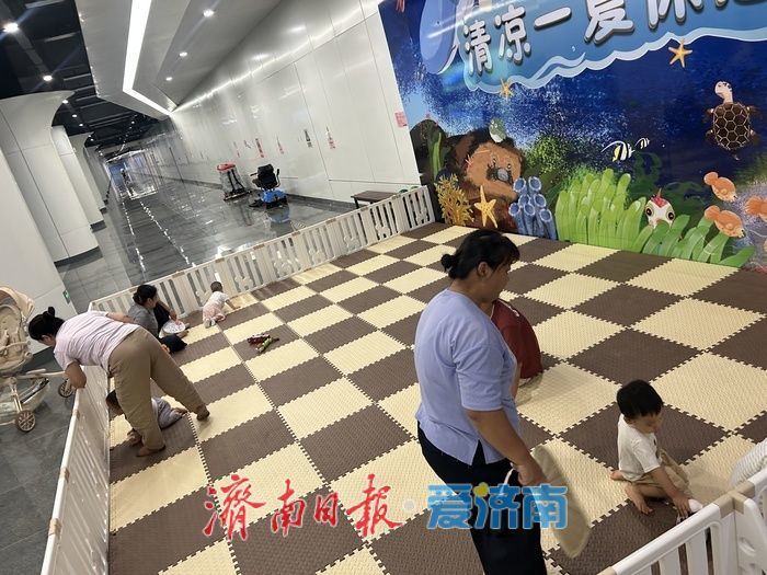 暑热未消服务不退 济南地铁拓展休憩空间惠民生