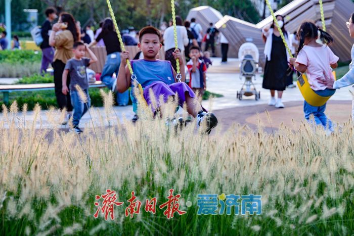 济南槐苑文化体育公园点亮城市童趣时光