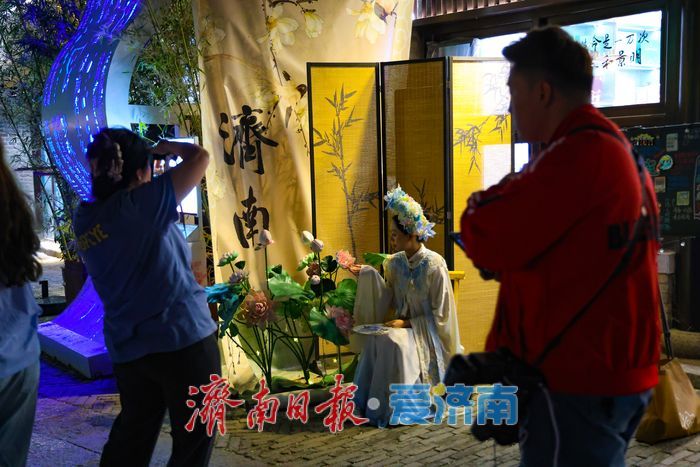 一年四季 泉在济南丨百花洲夜游绘就古韵新韵