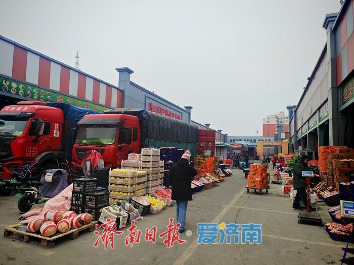 “果盘子”里年味浓 堤口市场迎春忙