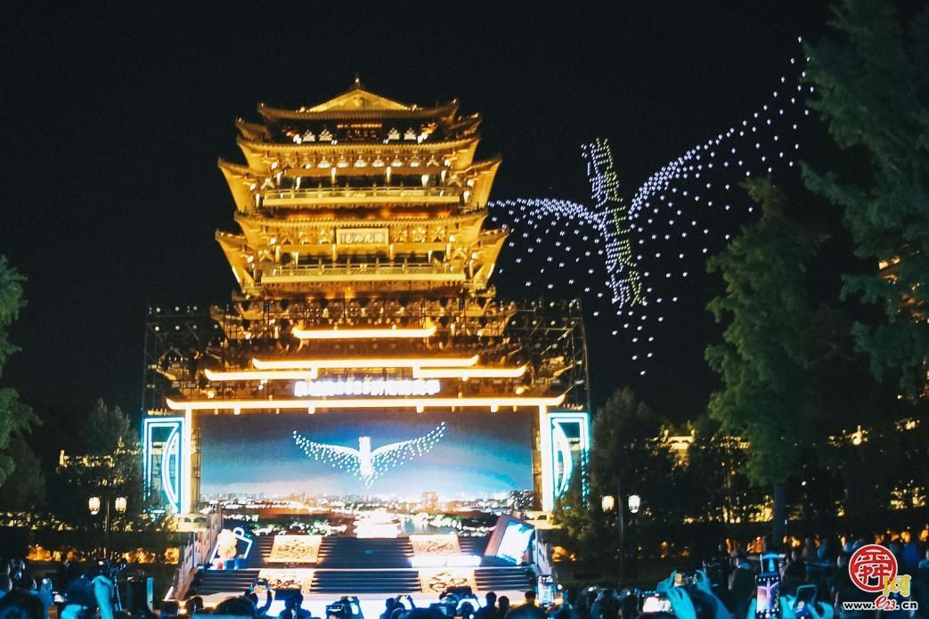 “购在中国”山东城市消费接力(济南站)暨“泉城购”2025济南消费季盛大启幕！