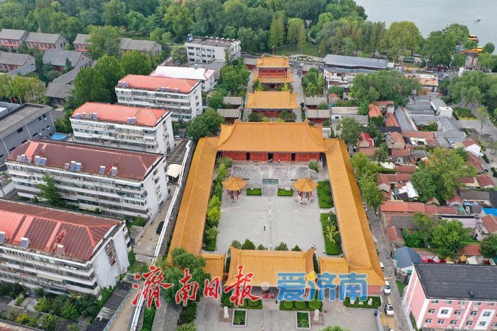 一年四季 泉在济南丨济南府学文庙：古建筑里的市井烟火