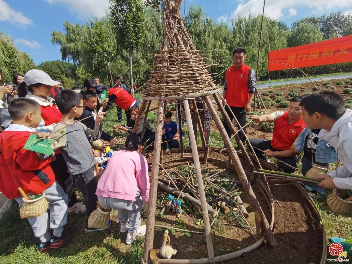 落木化春 绿妆泉城 济南园林绿化废弃物演绎环保创意大变身