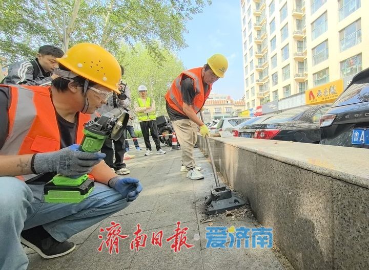 “清钉护路”守好脚下安全 ，济南开展城市道路“清钉护路”专项行动