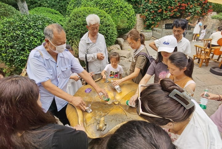 趵突泉水位节节攀升，“水涌若轮”景观已渐显