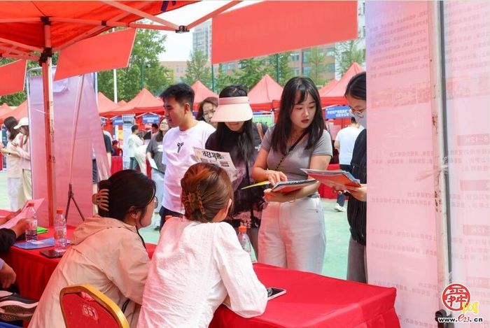 “才聚槐荫·职等你来”校招会走进高校  槐荫邀您共赴一场青春之约