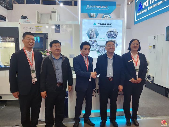 章丘区普集商会前往北京第十九届中国国际机床展参观考察