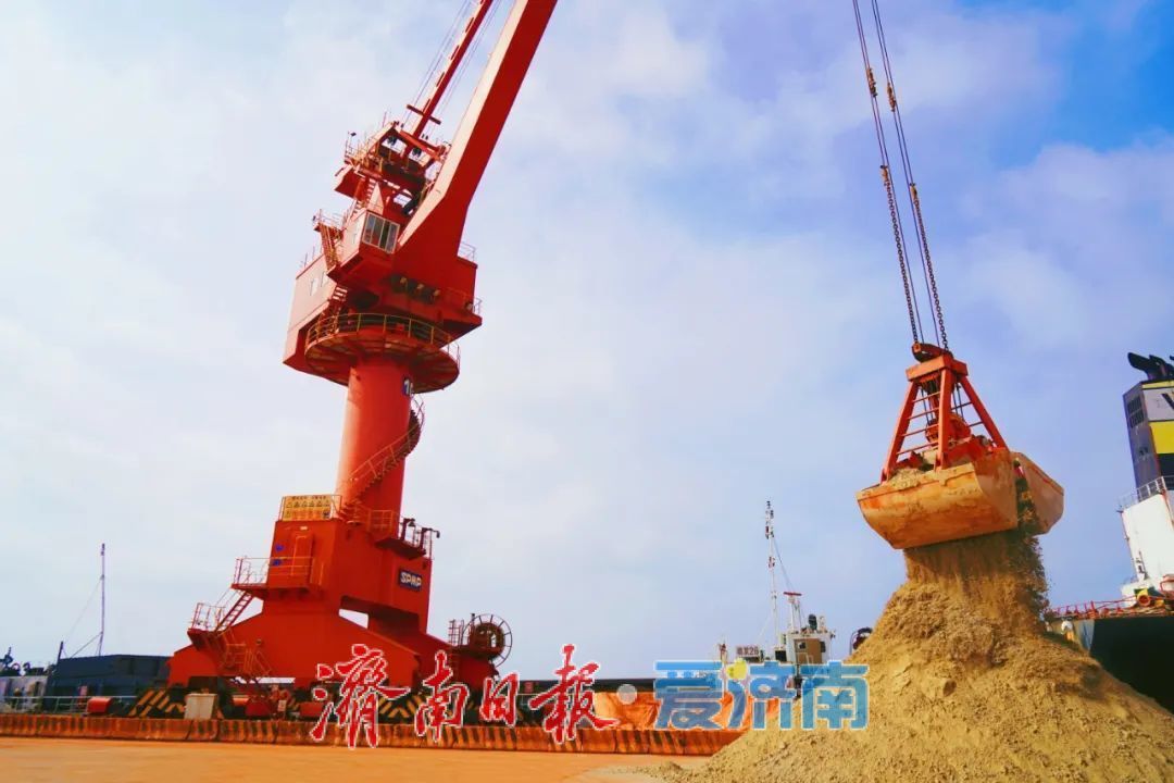小清河航运新突破！首单散货运输“重去重回”业务落地烟台