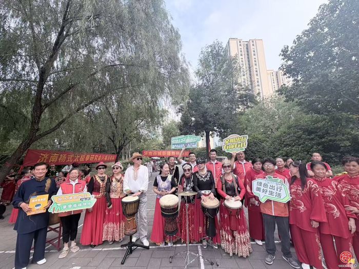 庆中秋 迎国庆 公交绿色出行进社区