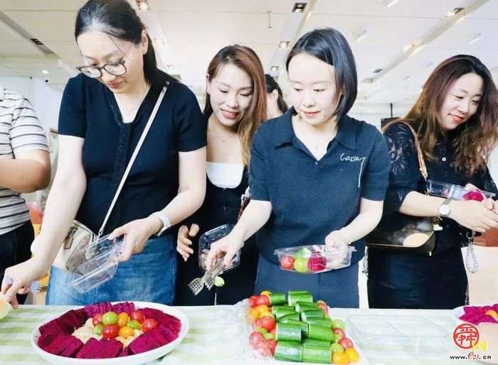 “新鲜看得见，食安暖童心”济南市经五路幼儿园开展家园膳食品鉴会
