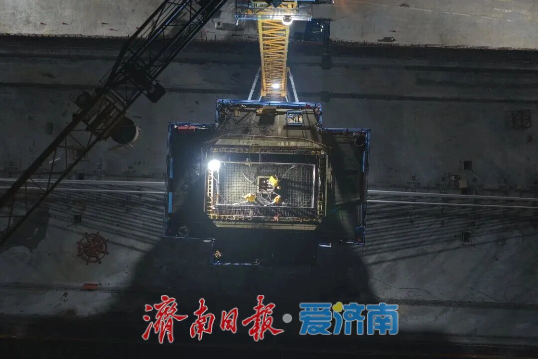 项目强省会｜“转身”倒计时！开源路转体斜拉桥主塔顺利封顶