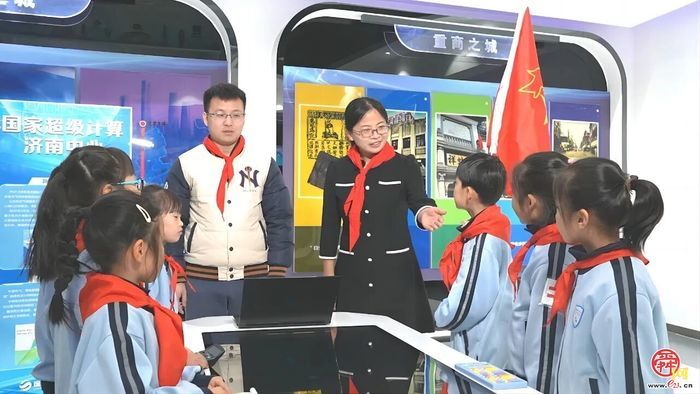 不只是“标准答案” 更注重“成长土壤”——槐荫校园里的育人温情