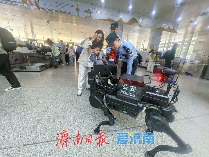 可以抓坏人的反制机器狗在济南上岗！济南火车站引入“智能巡检反制机器狗”