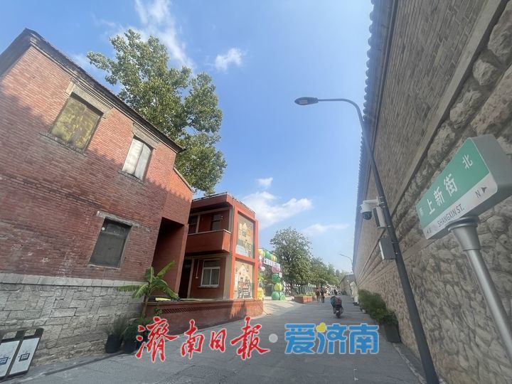 彩绘添彩！红砖小楼焕发新活力