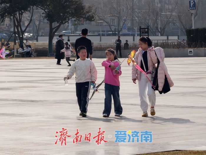 气温攀升暖意浓