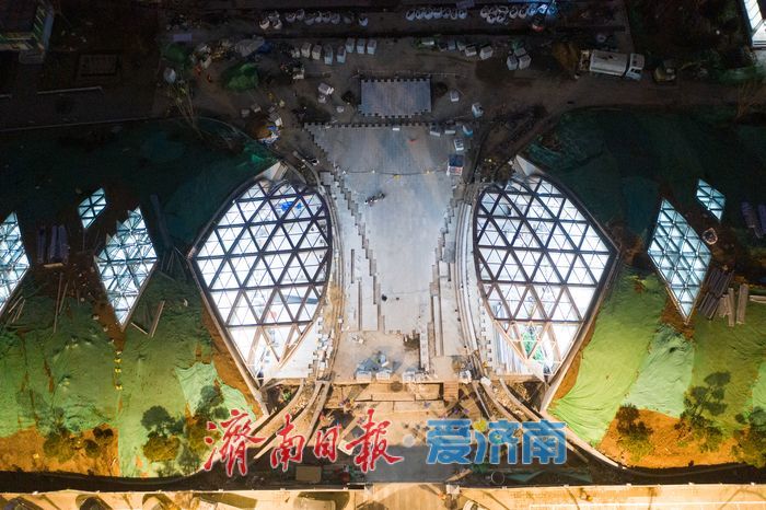 攻坚“最美车站”：泉城公园站昼夜冲刺保通车