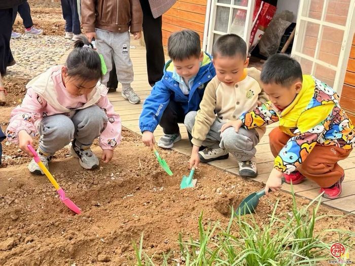 市中区文景第一幼儿园第四届科技节 “AI农田计划”趣味启幕
