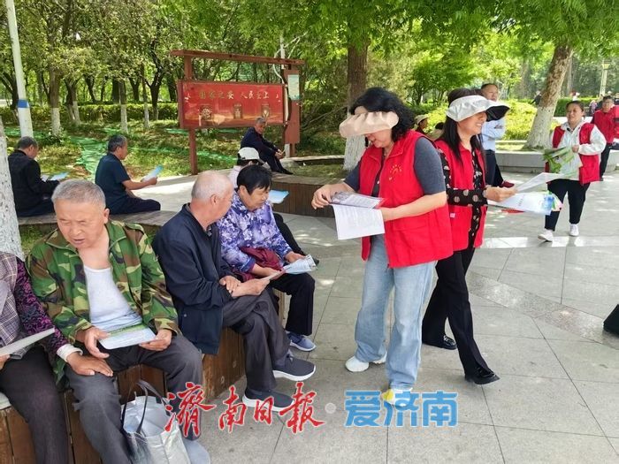 历城区积极组织开展防灾减灾暨民法典宣传活动