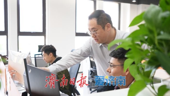 追光丨从“人护”到“智护”：“济南造”AI大模型破解家庭服务“方程式”