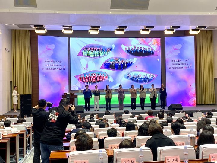 济南市纪念“三八”国际妇女节115周年暨 “项目提升年·泉城有木兰”动员大会举行